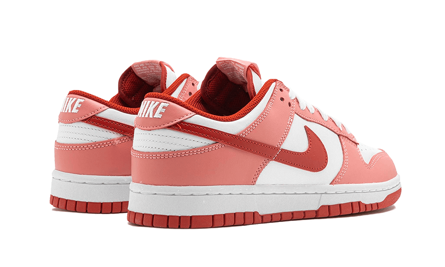 Nike Dunk Low Roter Sternenstaub