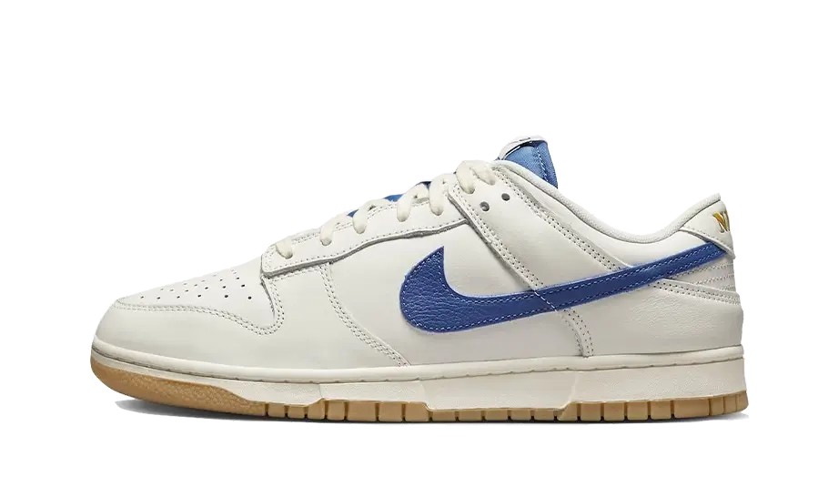 Nike Dunk Low SE Sail Dark Marina Blau