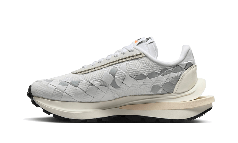 Nike Vaporwaffle Woven Sacai Jean Paul Gaultier Weiß