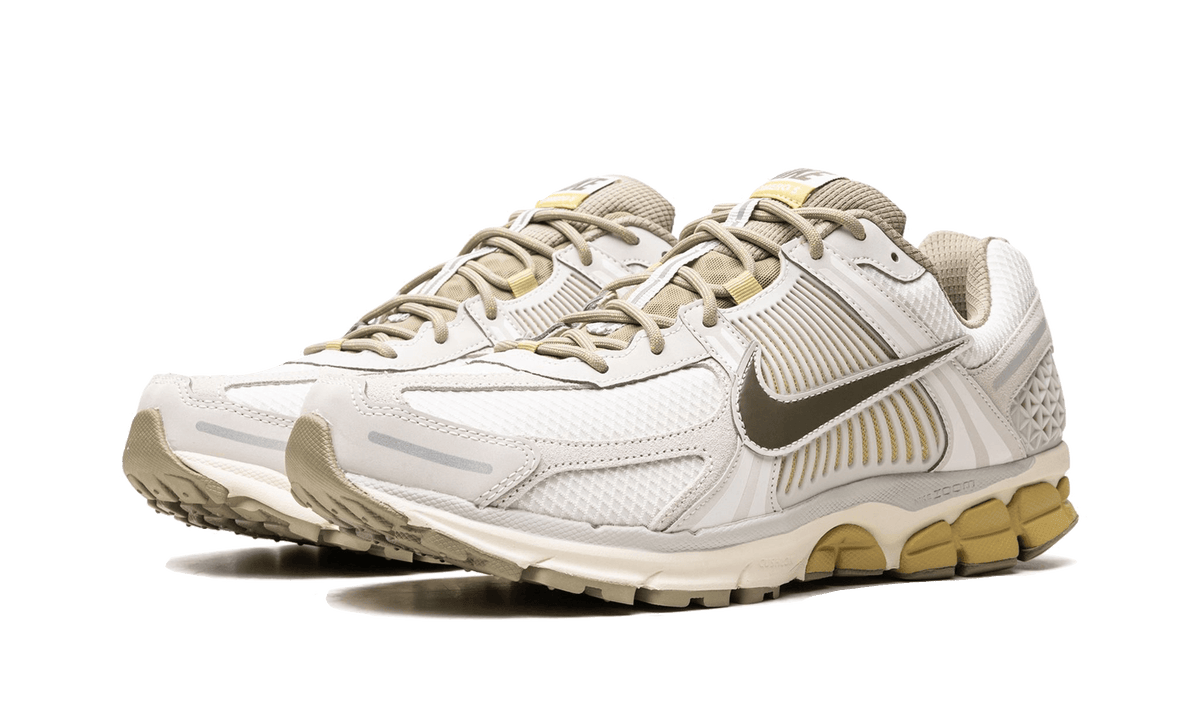 Nike Zoom Vomero 5 Light Bone Mitteloliv
