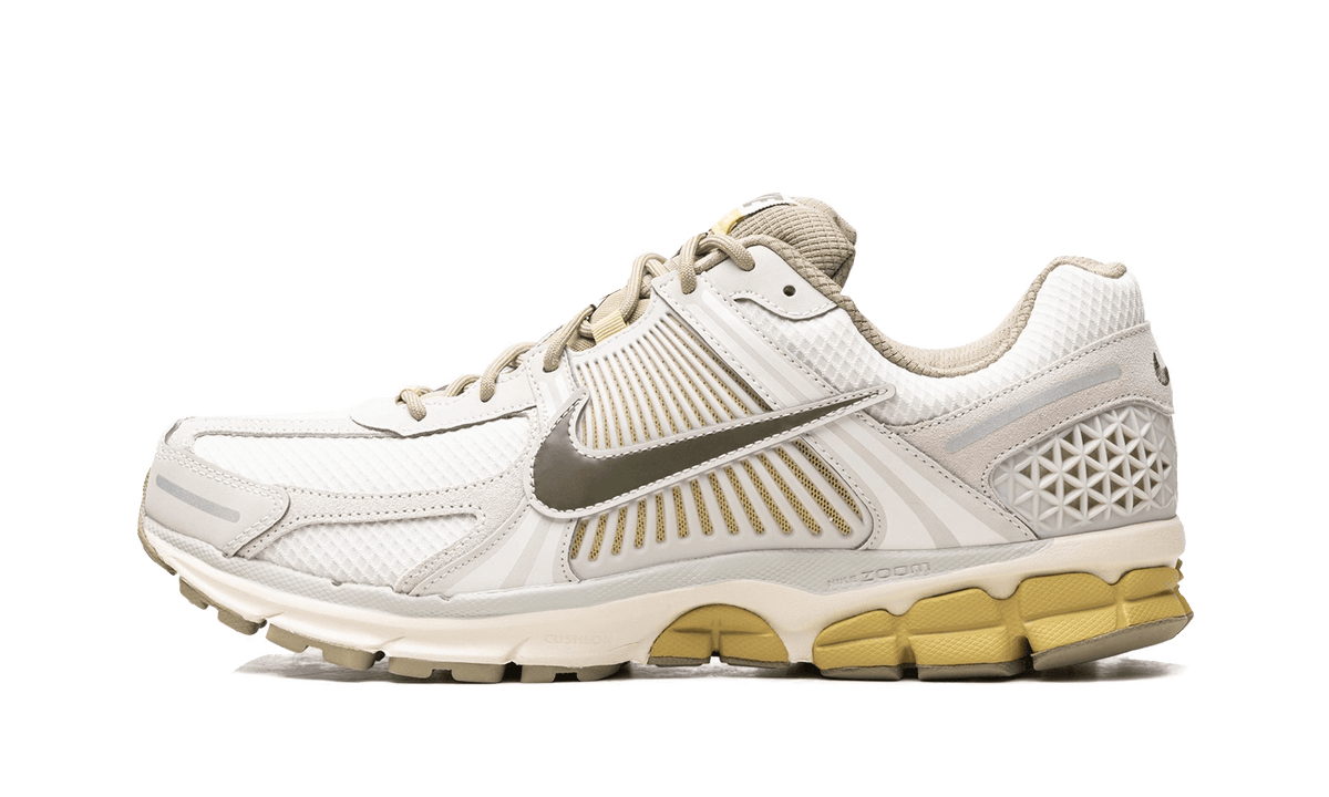 Nike Zoom Vomero 5 Light Bone Mitteloliv