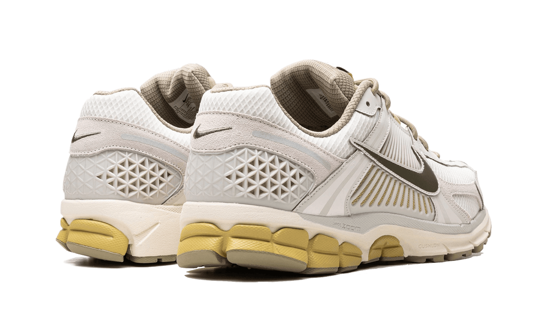 Nike Zoom Vomero 5 Light Bone Mitteloliv