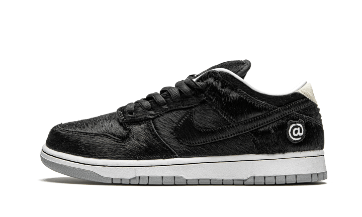 Nike SB Dunk Low BE@RBRICK Medicom Spielzeug