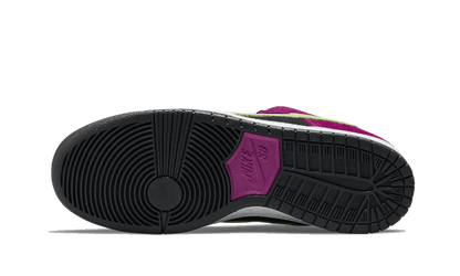 Nike SB Dunk Low Red Plum