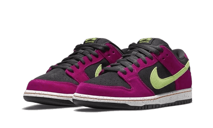 Nike SB Dunk Low Red Plum