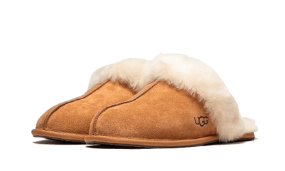 UGG Scuffette II Slipper Kastanie