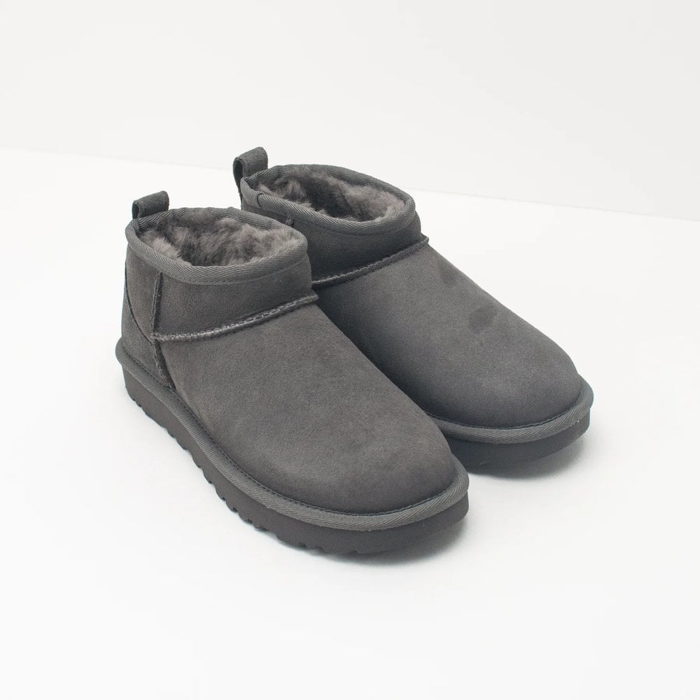UGG Classic Ultra Mini Boot Grau