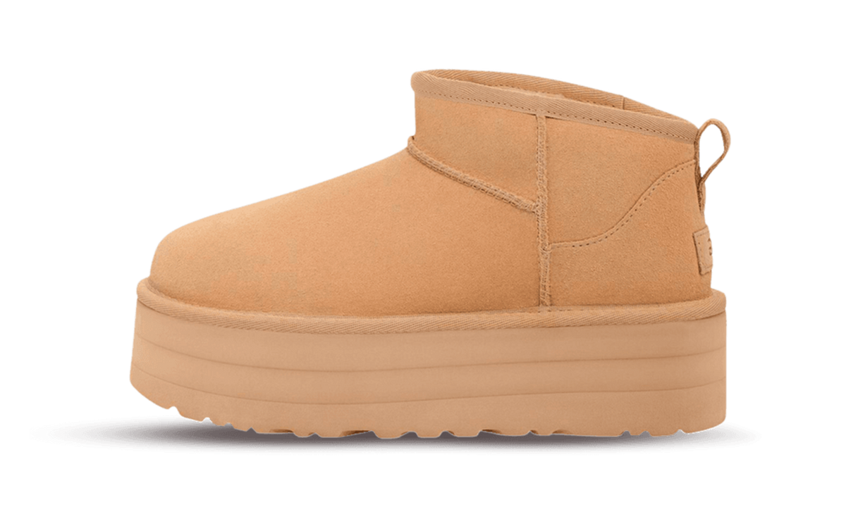 UGG Classic Ultra Mini Plateau-Schuhe in Treibholz