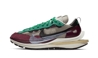 Nike Vaporwaffle Sacai Villain Rot Neptun Grün