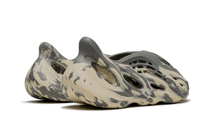 Adidas Yeezy Foam RNNR MXT Moon Grey